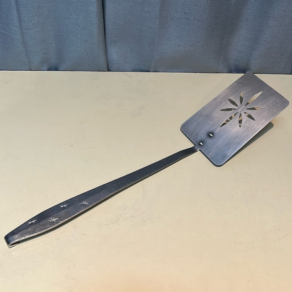 MCM Atomic Starburst Regent Sheffield Stainless Spatula Pancake Flipper 13 1/2”